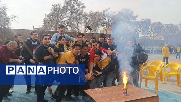 برگزاری فینال مسابقات والیبال گروهی درون مدرسه‌ای در دبیرستان شاهد ابوذر غفاری 