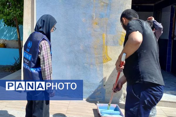 بچه‌ها پای کار زیبا سازی مدارس کم برخوردار در راستای عدالت آموزشی 