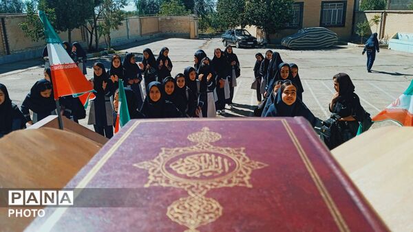 جشن جوانه‌ هادر دبیرستان سمیه اشترینان
