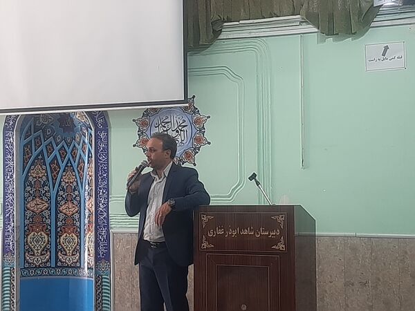 مراسم روایت‌گری شهدا در دبیرستان شاهد ابوذر غفاری نیشابور 