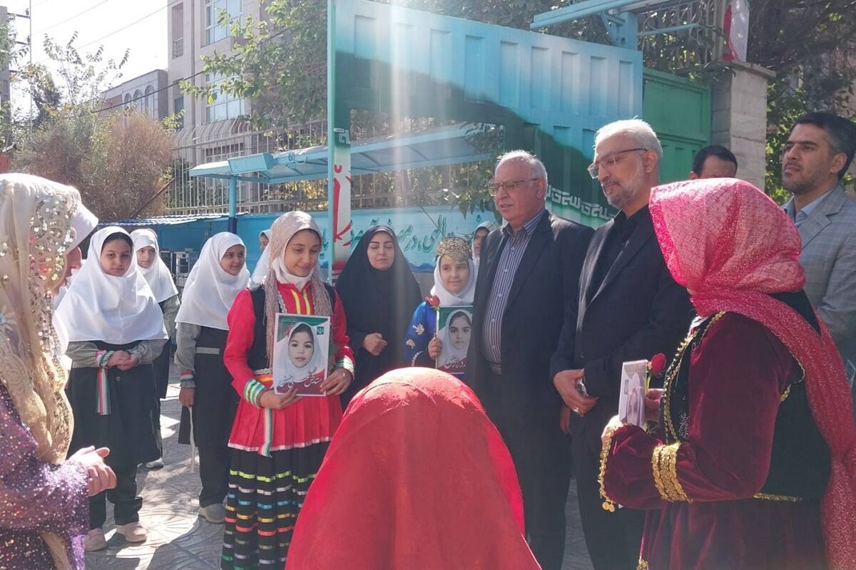 جشن عاطفه ها ، روز همدلی دانش‌آموزان 