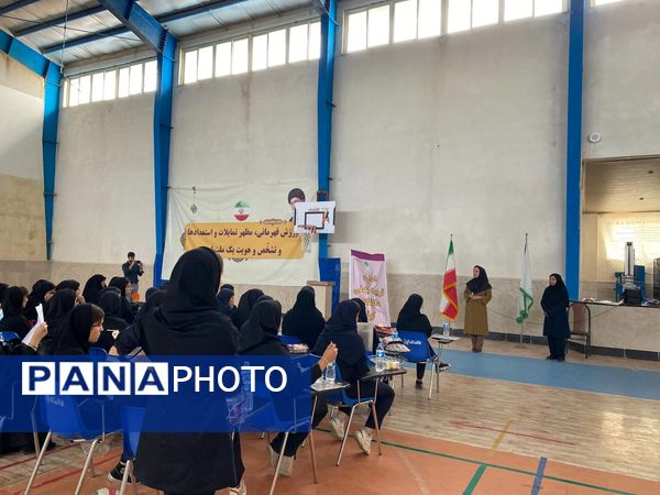 حضور دانش آموزان دبیرستان ۱۵خرداد در اردوی راهیان پیشرفت 