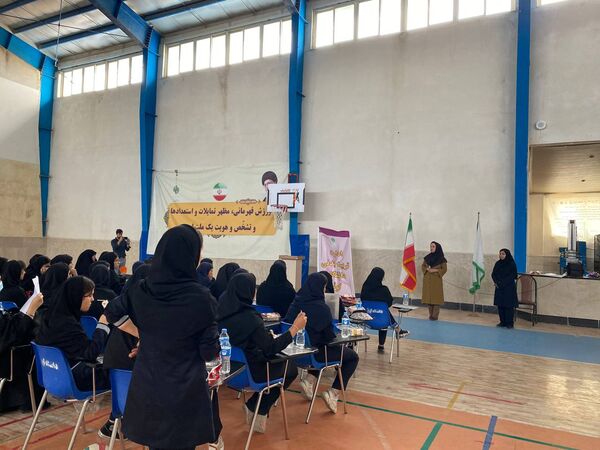 حضور دانش آموزان دبیرستان ۱۵خرداد در اردوی راهیان پیشرفت 