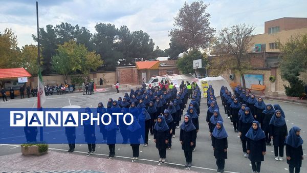 اجرای مانور زلزله با هدف مدرسه ایمن جامعه تاب آور