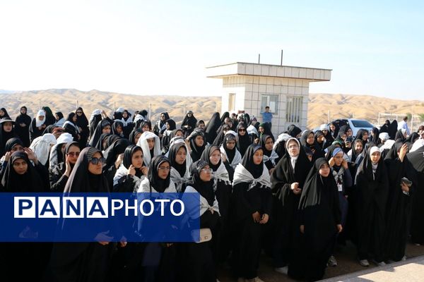 روز دوم سفر راهیان نور دانش‌آموزان ملارد در مسیر حماسه و نور