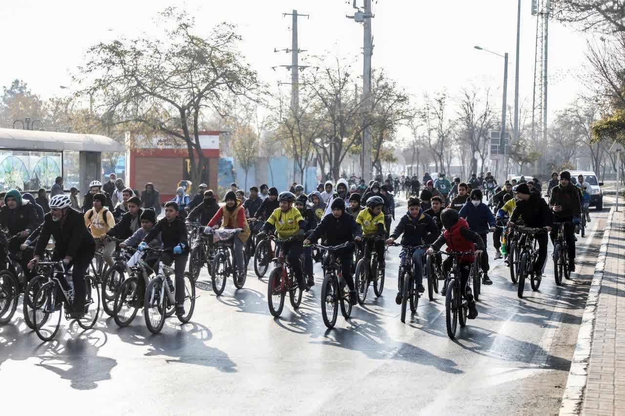 دومین همایش دوچرخه سواری در منطقه ۲ مشهد مقدس