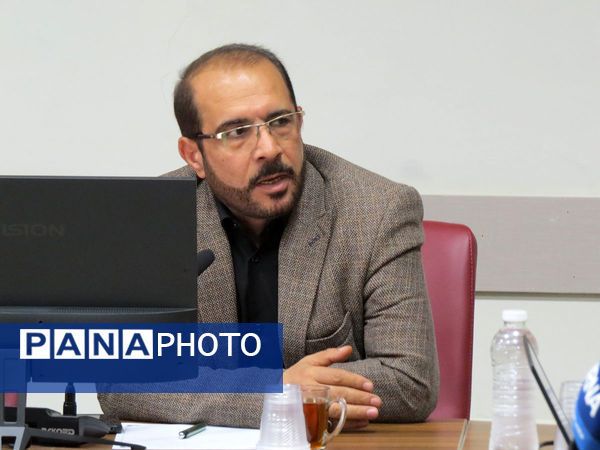 برگزاری شورای معاونان آموزش و پرورش با حضور استاندار 