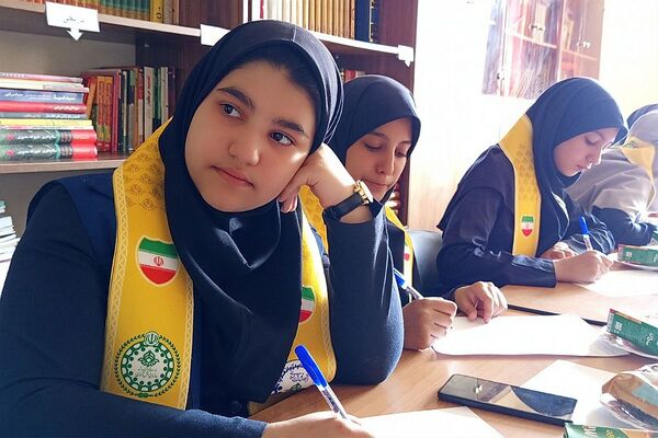 کارگاه آموزشی پیش اردوی منطقه‌ای پیشتازان در بهارستان‌۲