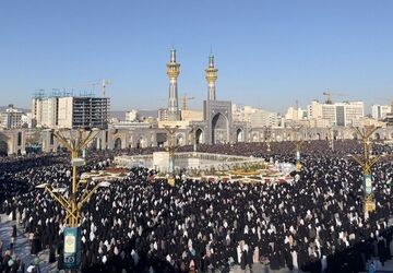 حس‌وحال دانش‌آموزان در نماز عید فطر 