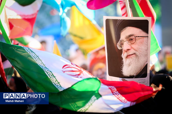 گرامیداشت حماسه ۹ دی در میدان امام حسین(ع)