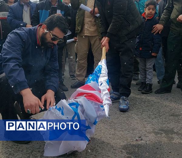 حماسه آفرینی مردم و مسئولان شهرستان پردیس در راهپیمایی ۲۲ بهمن 