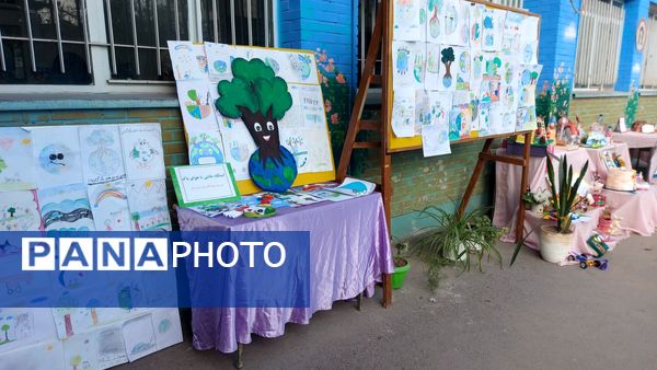 آیین نواختن زنگ هوای پاک در دبستان شریعه افشار‌نژاد ناحیه ۶