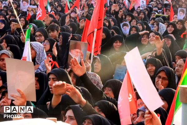 قاب هایی از یک بدرقه آسمانی ماندگار 
