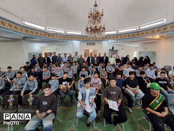 طنینِ «زنگِ مهر» در مدرسه شهدای صنف گردبافانِ منطقه ۱۶