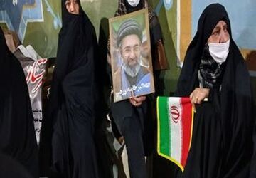 قائد امت چگونه فردی بود؟!