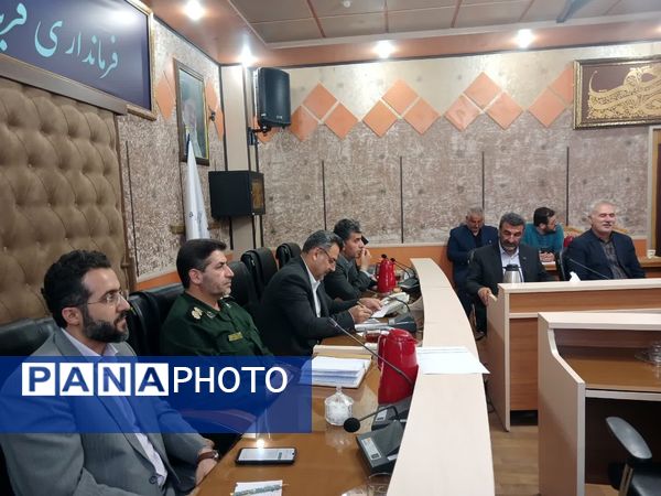 برگزاری جلسه شورای اداری در فریدونکنار