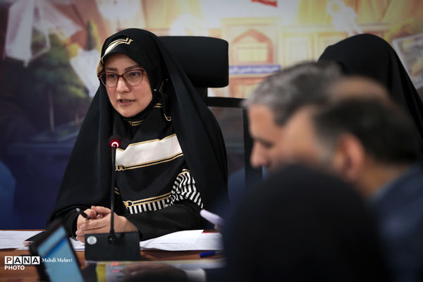 نشست صمیمی معاون پرورشی و فرهنگی وزیر آموزش و پرورش با دانشجویان رشته امورتربیتی و مسئولان تشکل‌های دانشجویی دانشگاه فرهنگیان