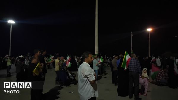 اجتماع پرشور بندرعباس با حضور پیکر شهید امیر ناصری دهبارزی و خادمان حرم رضوی