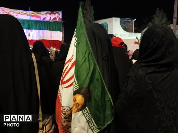 شبی با جنس همدلی در بلوار فضل نیشابور