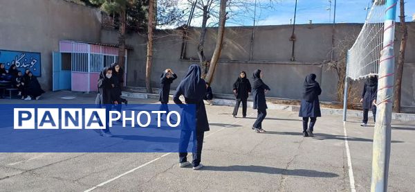 جشنواره فجر در دبیرستان نمونه دانش کاشمر