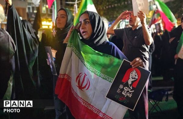وقتی تمام شهر، رنگ سوگ او را به خود می‌گیرد