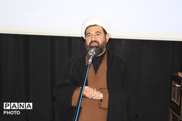آیین سراسری «احلی من العسل» با حضور گسترده دانش‌آموزان شهرستان فاروج