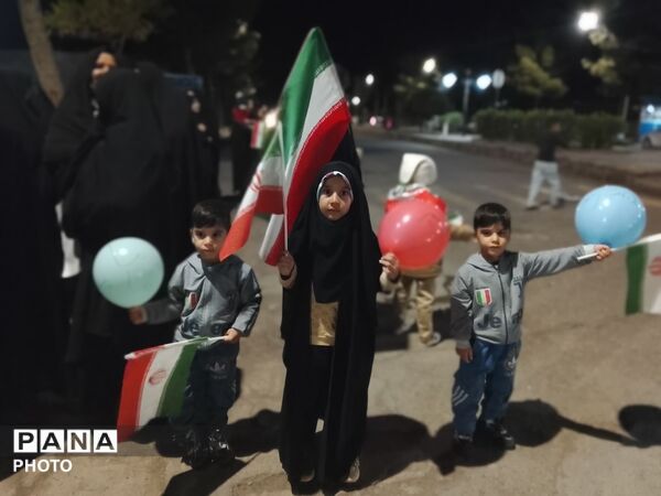 دهه نودی ها برای انتقام خون هم کلاسی‌هایشان به میدان آمدند