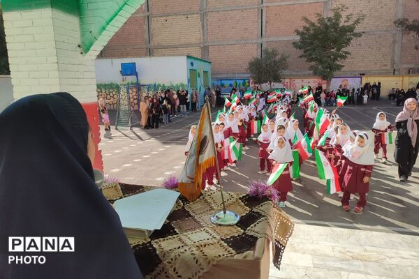 زنگِ مهر در بهارستان دو؛ از فرشته‌ها تا شکوفه‌ها