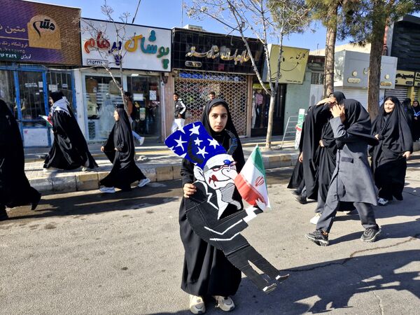 برگزاری راهپیمایی ۱۳ آبان با حضور پرشور مردم در شهرستان خواف 