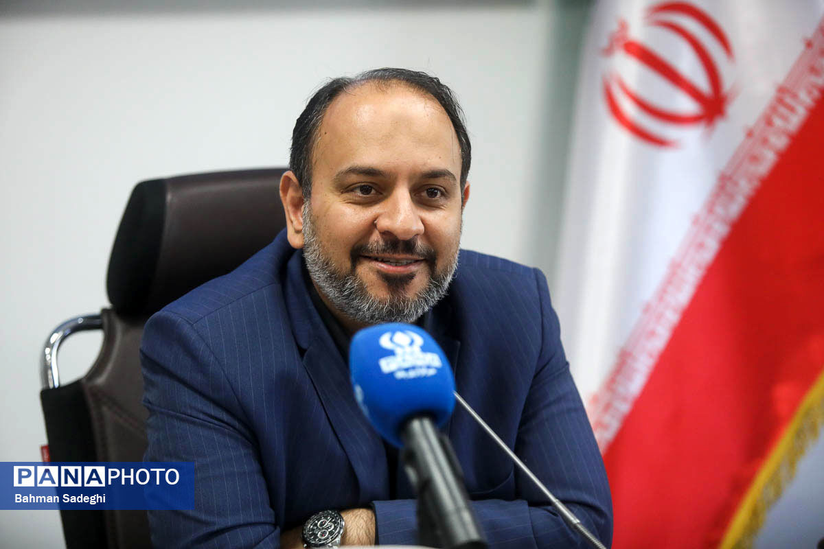 آموزش و پرورش در خط مقدم جنگ ترکیبی/ مدارس، ستادهای پشتیبان و مراکز امیدآفرینی هستند