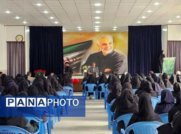 جشن مهر و مقاومت در دبیرستان حضرت زینب(س) ابرکوه برگزار شد