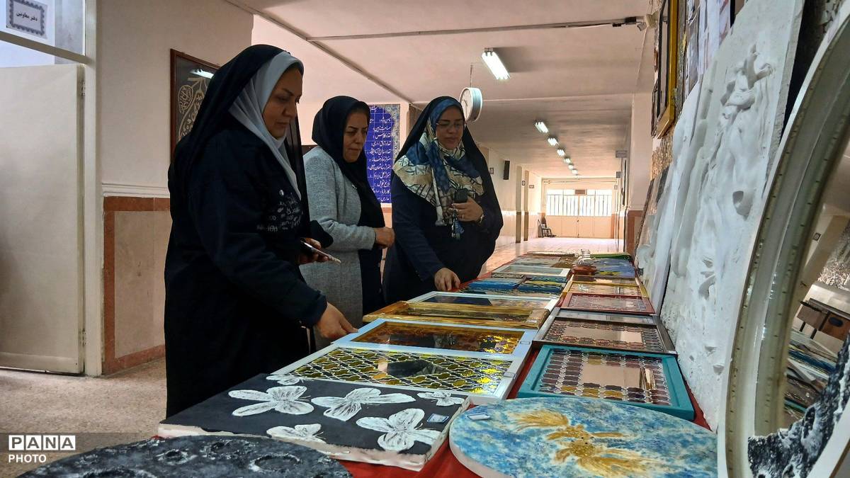 نمایشگاه مشاغل و فعالیت‌های مهارتی هنرستان فلق نظرآباد