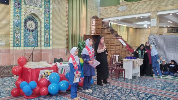 جشن باشکوهی به مناسبت ایام الله دهه  فجر در حسینیه شهر بار