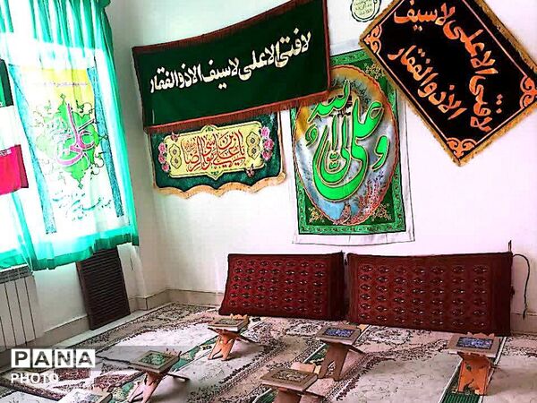 آموزش احکام دینی به دانش آموزان در دبستان معراج منطقه ۱۰
