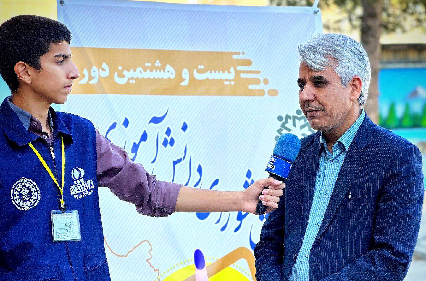 انتخابات شوراهای دانش آموزی زمینه ساز پویایی مدارس است