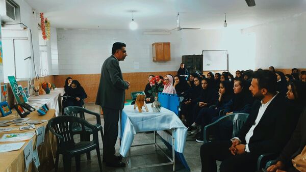 رقص مهارت در دستان دانش‌آموزان زرقانی
