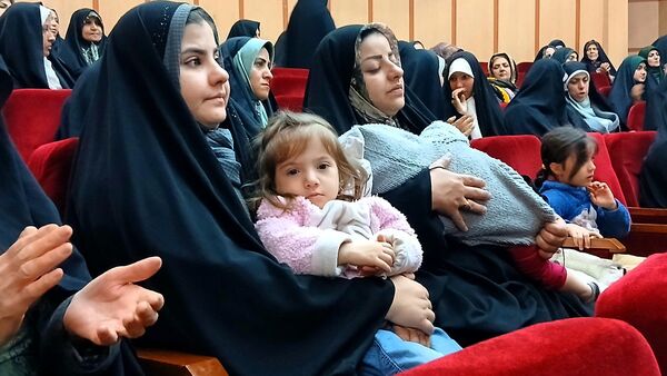 آیین بزرگداشت روز مادر با محوریت جایگاه زن در فرهنگسرای هنر نظرآباد 