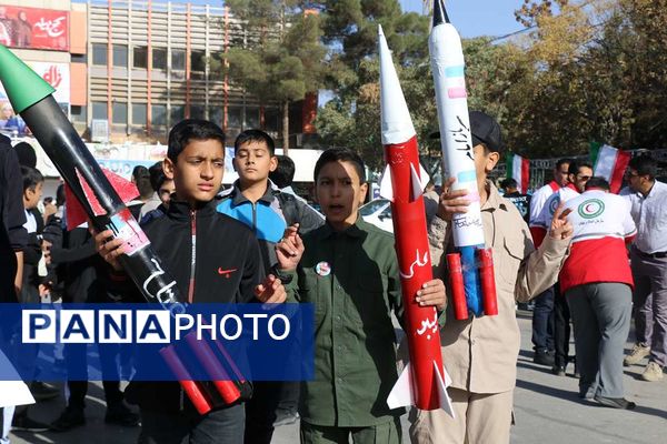 نقش آفرینی جدید نسل Z در مراسم 13 آبان از نگاه تصویر