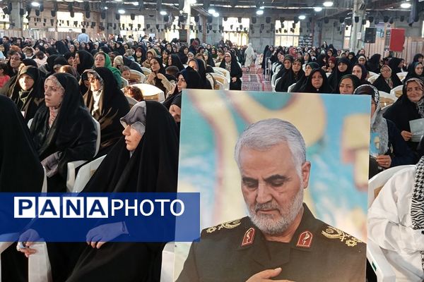 همایش خانوادگی زیر سقف آرامش در مصلی نسیم‌شهر