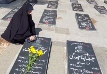 غبارروبی مزار مطهر شهدا توسط دانش‌آموزان دبیرستان شاهد زمانی شهرضا