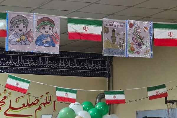جشن میلاد با سعادت حضرت مهدی موعود(ع)در دبستان حاج همت بهارستان ۲