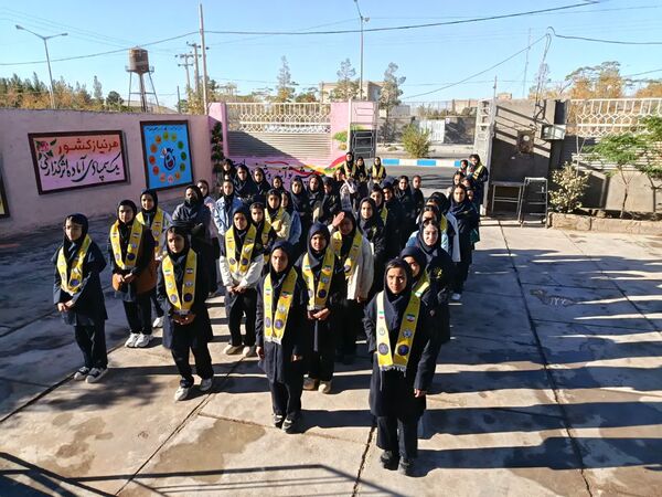 گرامیداشت هفته نیروی انتظامی در دبیرستان فرزانگان خواف 