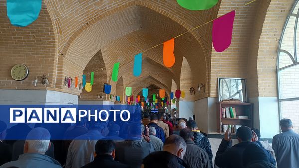 نماز عبادی و سیاسی جمعه در اولین روز از دهه فجر در نیشابور 