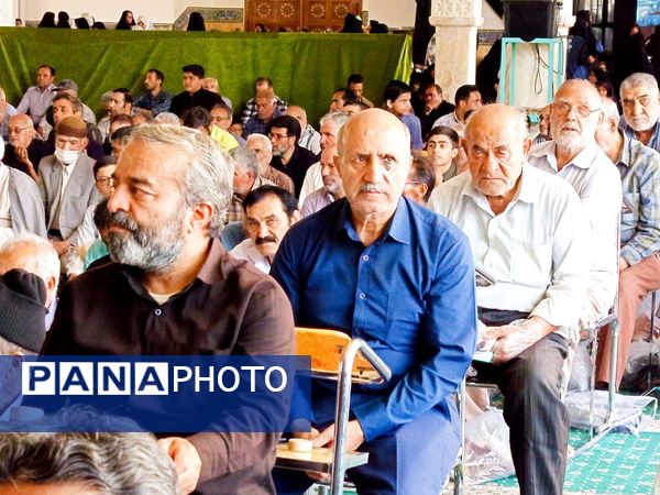 نماز جمعه ای با رنگ خون شهید در کاشمر