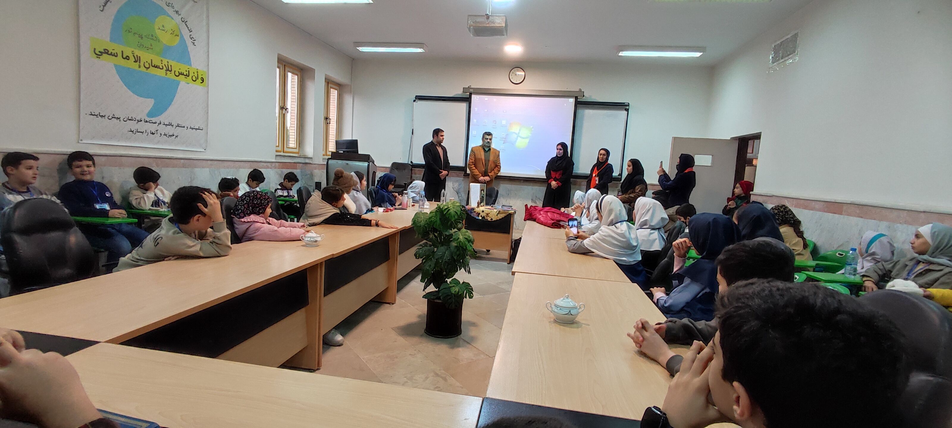 برگزاری کلاس شاهنامه خوانی در دانشگاه پیام نور شهرستان شیروان