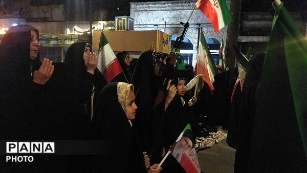 پنجاه و هشتمین شب از ایستادگی مردم در خیابان های نیشابور