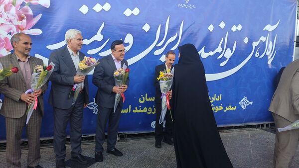 استقبال از برگزیدگان شانزدهمین المپیاد ملی فرش دستباف در مشهد