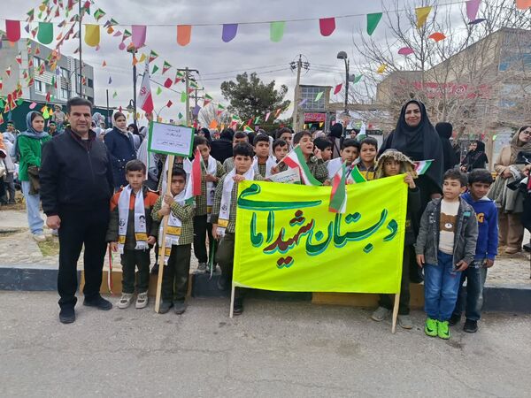 راهپیمایی ۲۲ بهمن در مشهدمرغاب