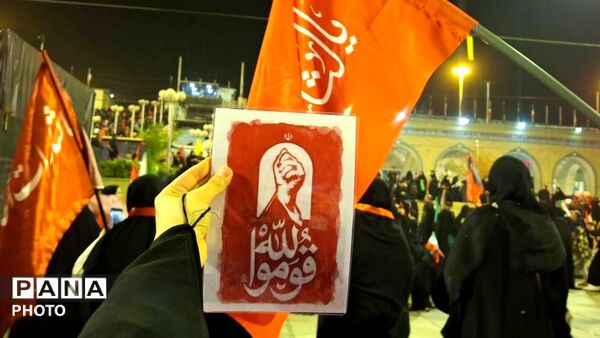رسم وداع  با پیکر مطهر امام قائد