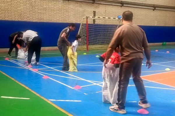 مسابقه ورزشی «روز پدر و پسری» طرح شهید خرازی در دبستان پسرانه علامه طباطبایی پیشوا